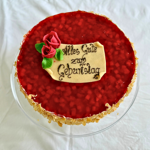 Erdbeertorte - nur für Click&Collect verfügbar